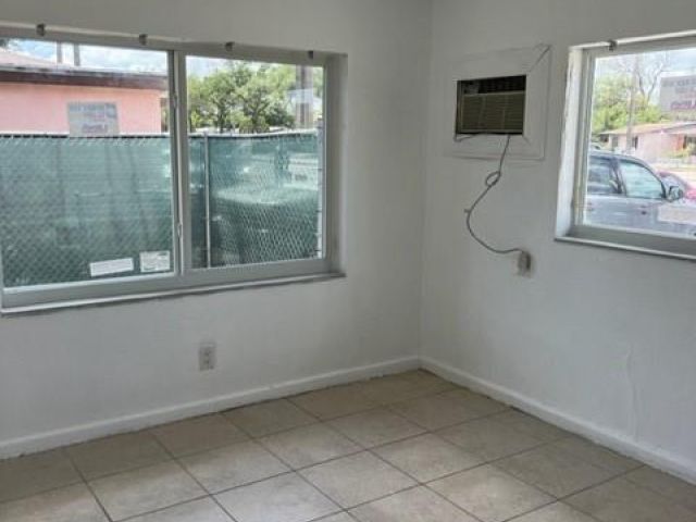 Home for rent at 1544 NW 9th Ave - photo 5364574