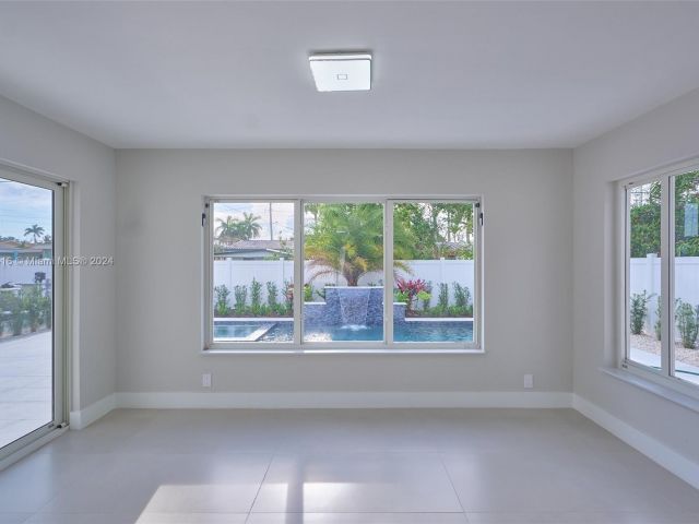 Home for sale at 1104 N 13th Ter - photo 5314004