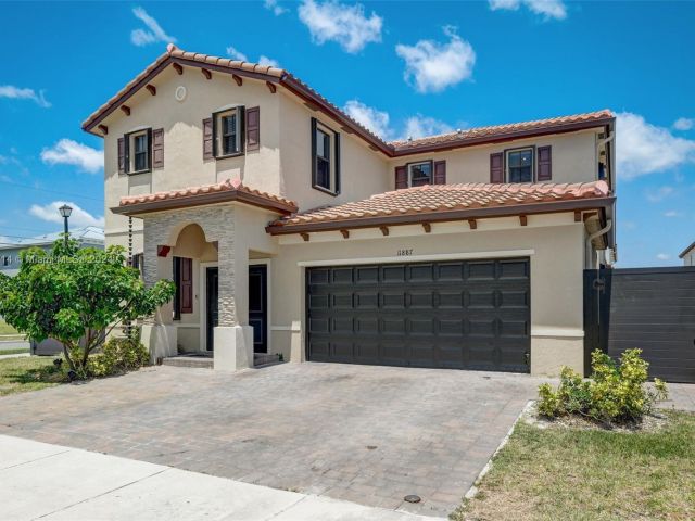 Home for sale at 11887 SW 234th St - photo 5313870
