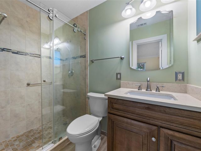 Home for sale at 370 SE 7th St - photo 5362996