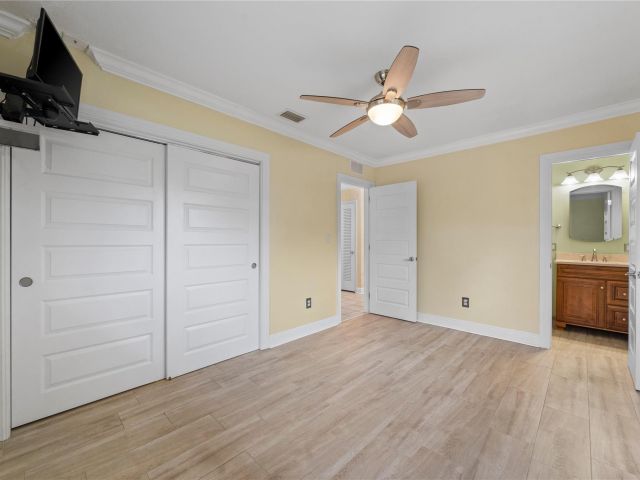 Home for sale at 370 SE 7th St - photo 5362997