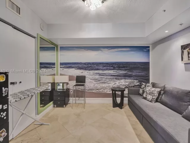 2-bedroom condo for rent in Sunny Isles Beach - 16699 Collins Ave 4106 - MondialRealty