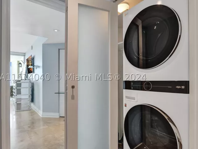 2-bedroom condo for rent in Sunny Isles Beach - 16699 Collins Ave 4106 - MondialRealty