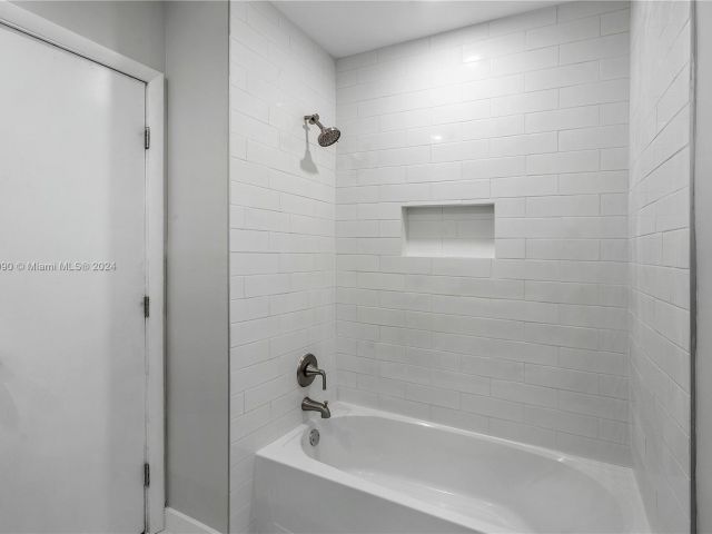 Home for rent at 4303 Buchanan St - photo 5351144
