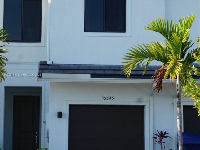 Home for rent at 10845 SW 233rd St - photo 5446454