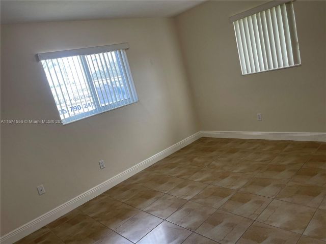 Home for rent at 15445 SW 99th Ave - photo 5313434