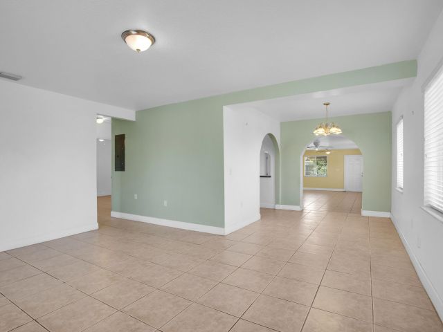 Home for sale at 424 SW 64th Court - photo 5312688