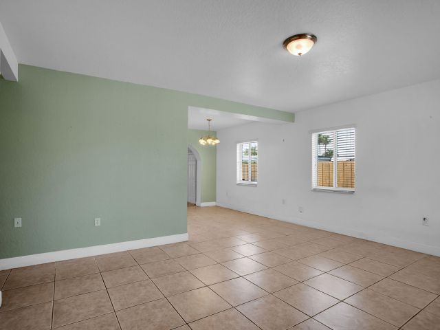Home for sale at 424 SW 64th Court - photo 5312693