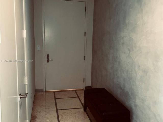 Apartment for rent  Unit #1705 - photo 5316582