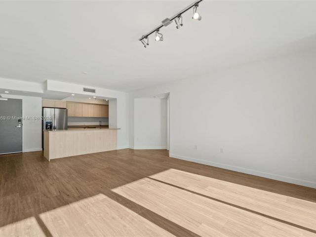 Apartment for rent  Unit #M-1226 - photo 5320848