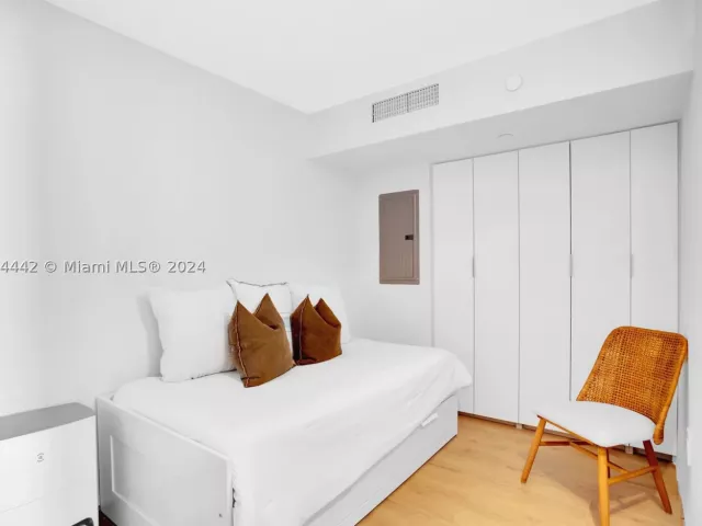 2-bedroom condo for sale in Surfside - 9195 Collins Ave 903 - MondialRealty
