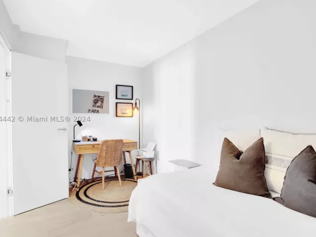 2-bedroom condo for sale in Surfside - 9195 Collins Ave 903 - MondialRealty