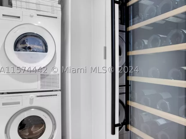 2-bedroom condo for sale in Surfside - 9195 Collins Ave 903 - MondialRealty