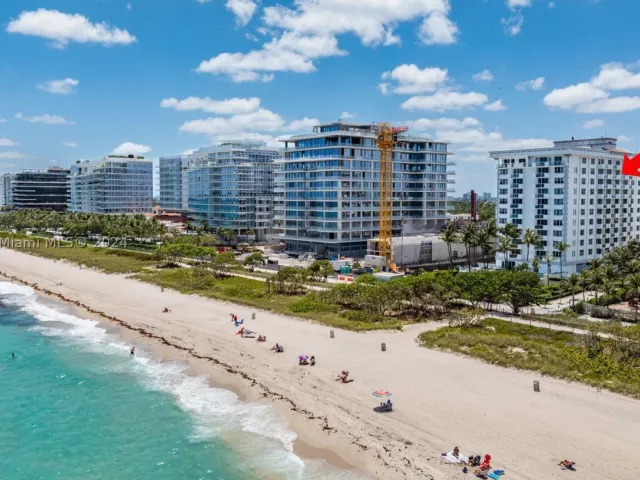 2-bedroom condo for sale in Surfside - 9195 Collins Ave 903 - MondialRealty