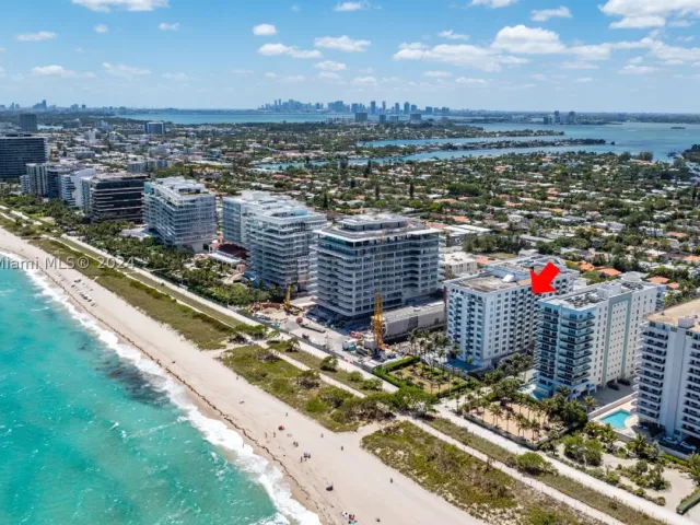 2-bedroom condo for sale in Surfside - 9195 Collins Ave 903 - MondialRealty