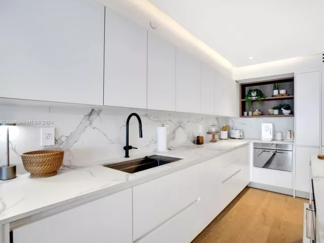 2-bedroom condo for sale in Surfside - 9195 Collins Ave 903 - MondialRealty