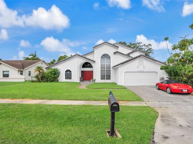 Home for sale at 1598 SW 17th St - photo 5495014