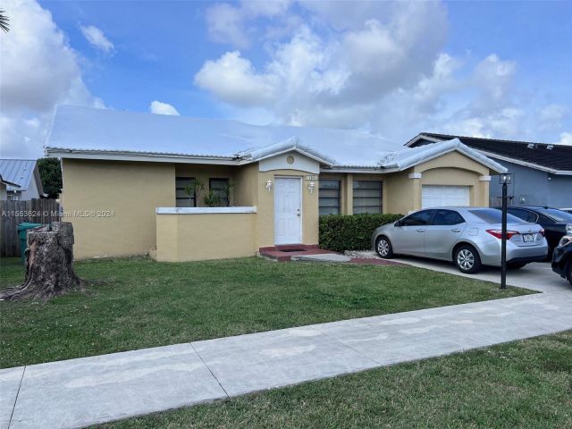 Home for sale at 10860 SW 143rd Ct - photo 5317527