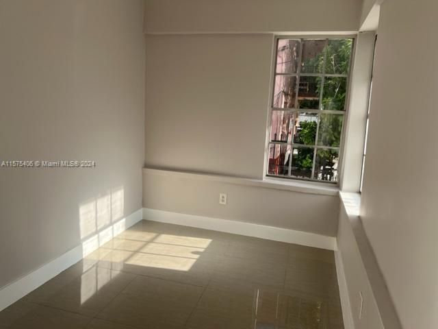 Home for sale at 127 SW 7th Ave - photo 5317005