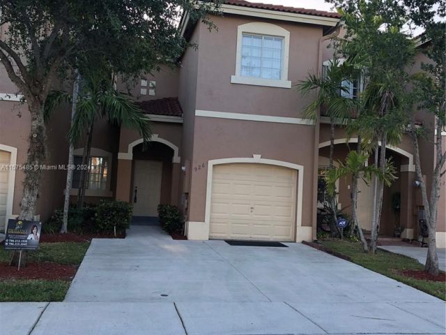Home for sale at 926 SW 148 PL 926 - photo 5318560