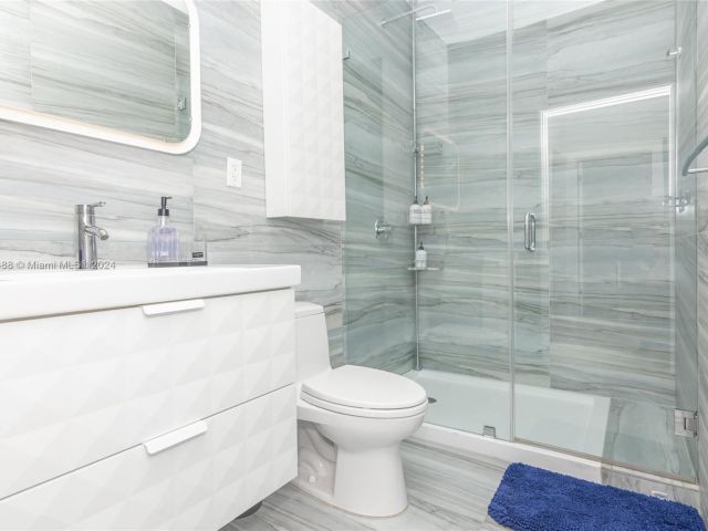 Home for sale at 101 NW 47th St - photo 5327587