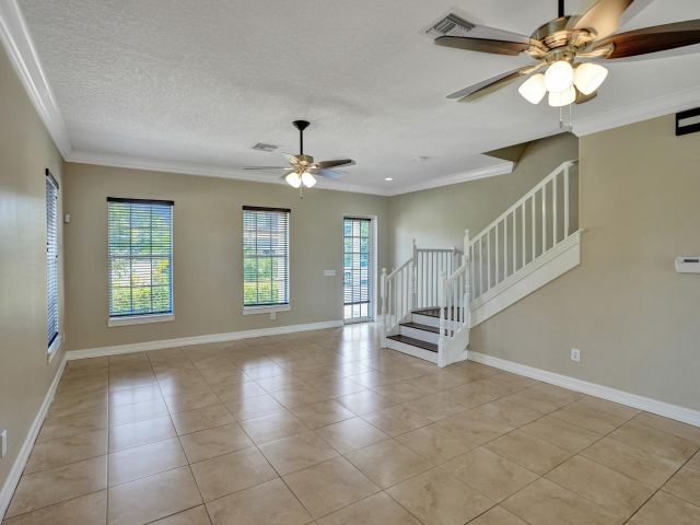 Home for sale at 2831 NE 6th Ave - photo 5332448