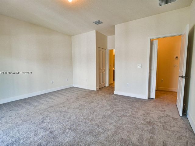 Home for rent at 4589 NW 83rd Path 4589 - photo 5326463
