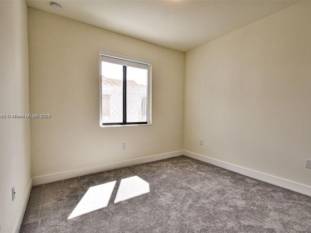 Home for rent at 4589 NW 83rd Path 4589 - photo 5326467