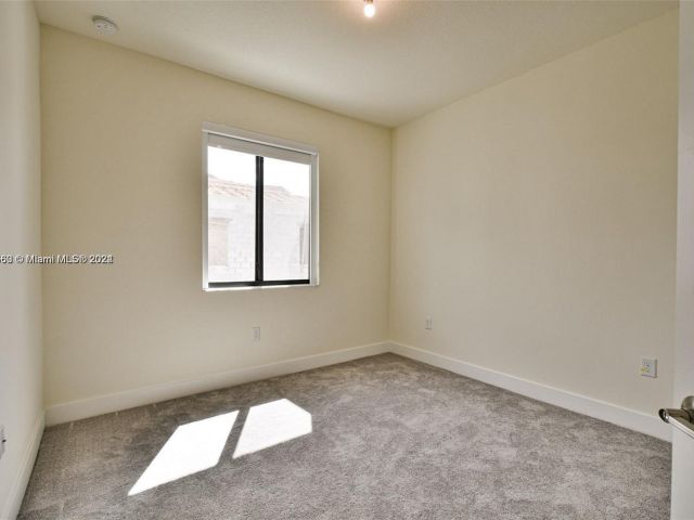 Home for rent at 4589 NW 83rd Path 4589 - photo 5326469