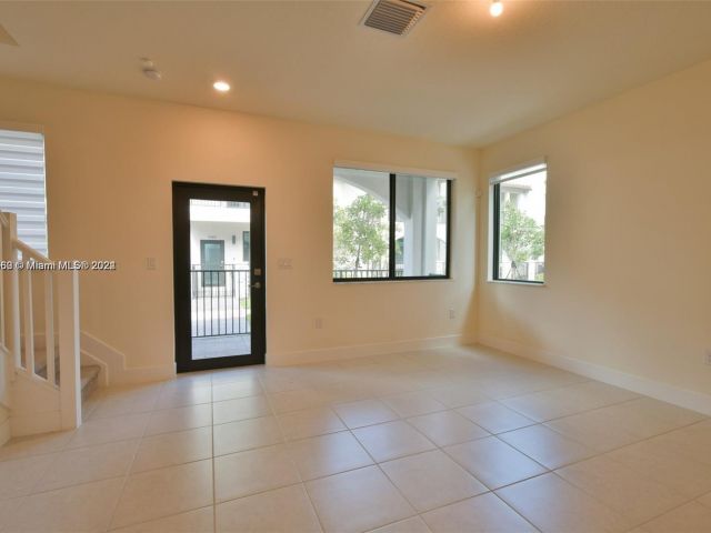 Home for rent at 4589 NW 83rd Path 4589 - photo 5326475