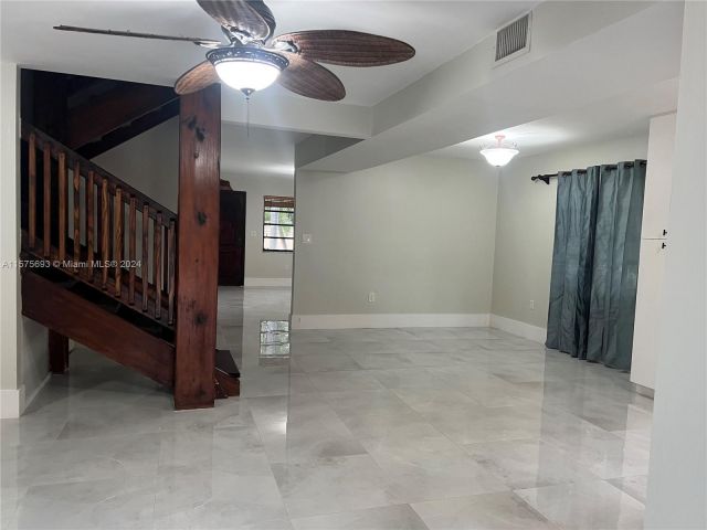 Home for rent at 7821 SW 100th St 7821 - photo 5319014