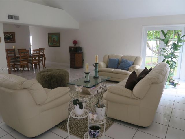 Home for sale at 11824 SW 105th Ter - photo 5320337