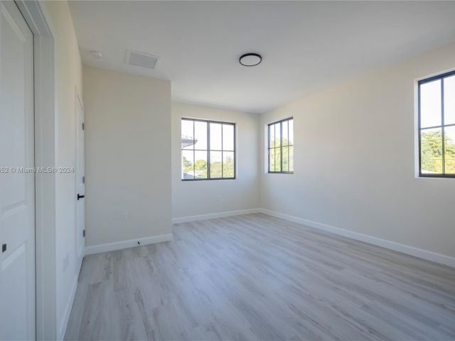 Home for rent at 18068 SW 103 ave - photo 5469542