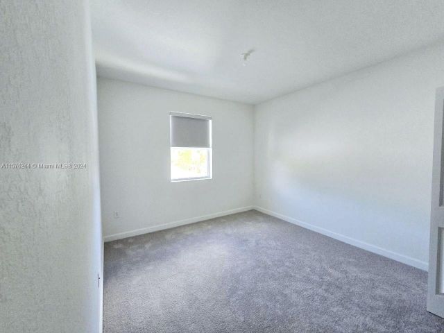 Home for rent at 14808 SW 163rd Ter . - photo 5327451