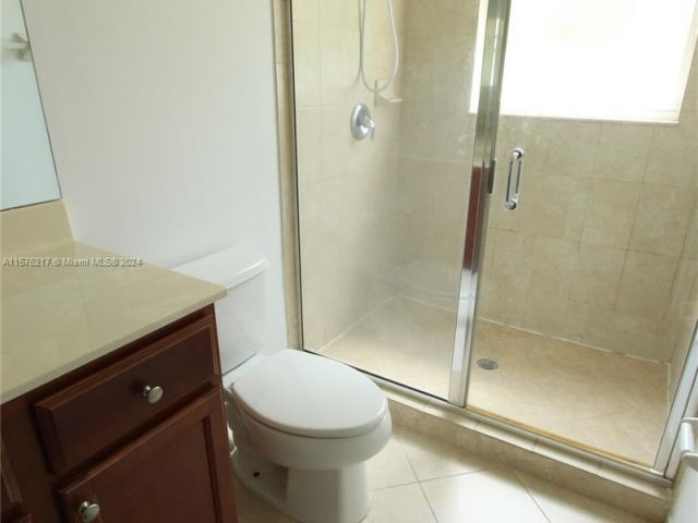 Home for rent at 8765 NW 112th Path 8765 - photo 5324872