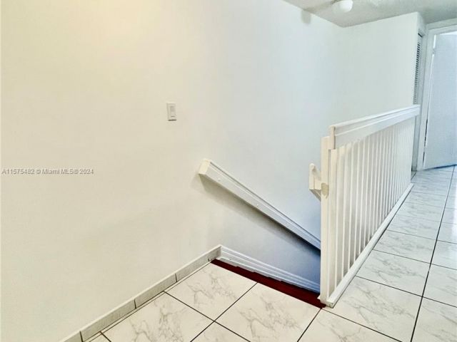 Home for rent at 9203 Fontainebleau Blvd 113 - photo 5449287