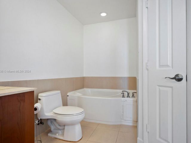 Apartment for sale  Unit #1114 - photo 5366100