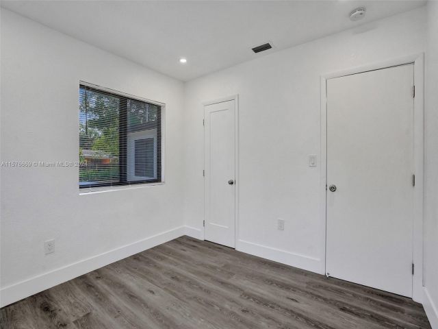 Home for sale at 220 SW 11th St - photo 5327026