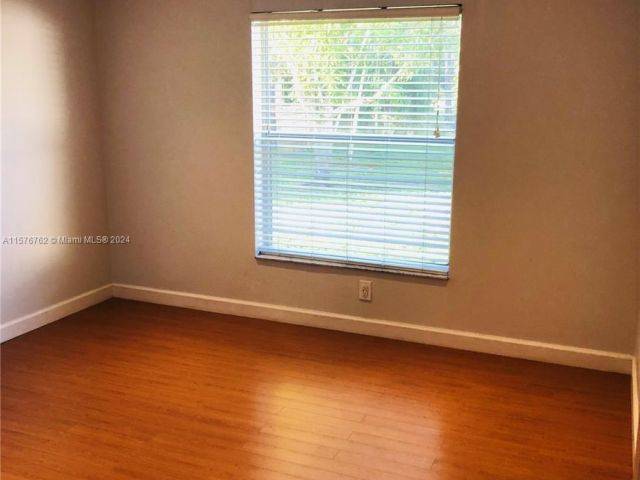 Home for rent at 13677 Temple Blvd - photo 5328023