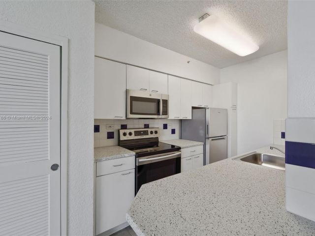 Apartment for rent  Unit #S-1476 - photo 5489536