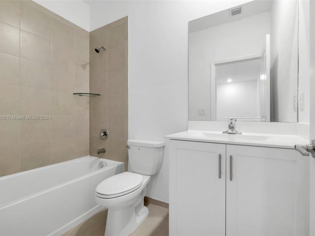 Home for sale at 20913 NE 8th Ave #20913 - photo 5329197