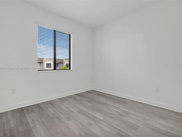 Home for sale at 20913 NE 8th Ave #20913 - photo 5329199