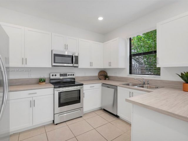 Home for sale at 20913 NE 8th Ave #20913 - photo 5329204