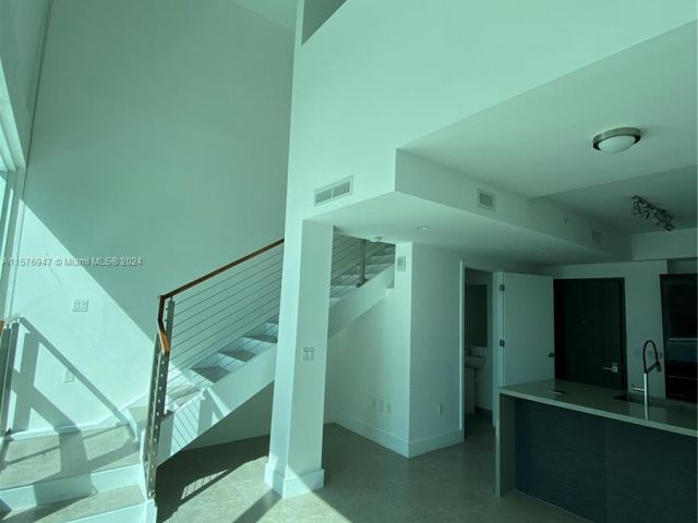Apartment for rent  Unit #1111 - photo 5334270