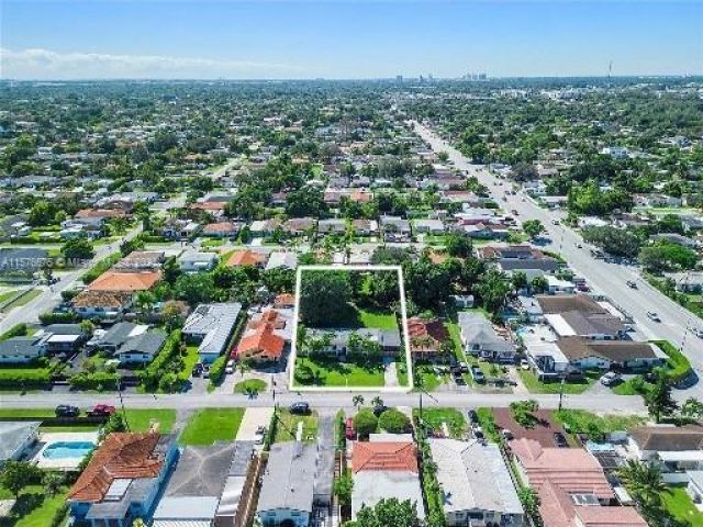 Home for sale at 6550 SW 27th St - photo 5338688