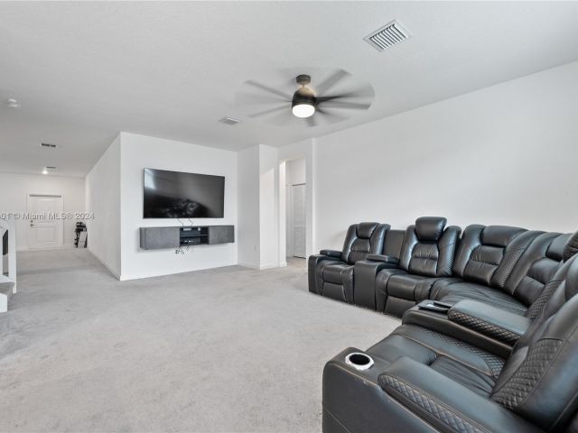 Home for rent at 22664 SW 130th Ave 22664 - photo 5338970