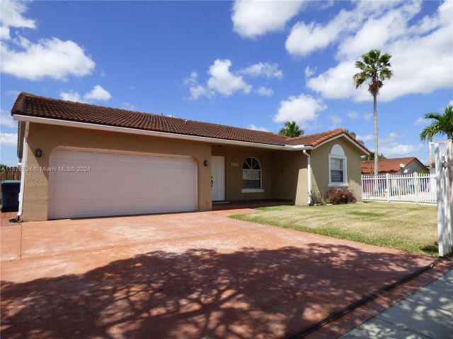 Home for sale at 14443 SW 172nd Ln - photo 5335837