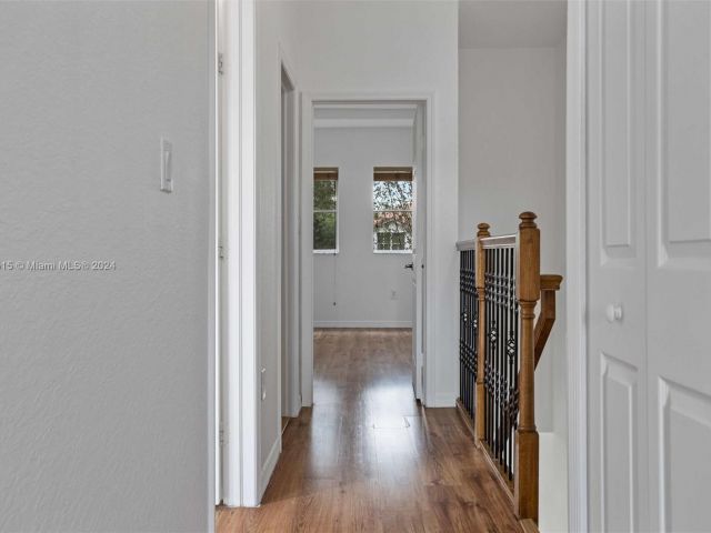 Home for rent at 10850 NW 82nd Ter 1-5 - photo 5339806