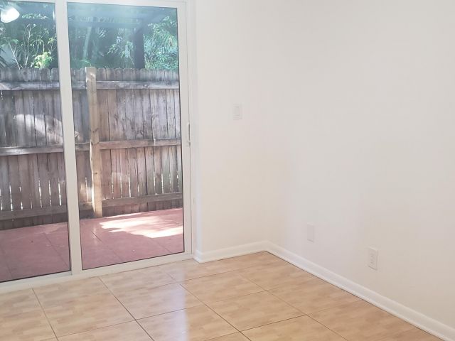 Home for rent at 1945 NW 4th Avenue 42c - photo 5339605