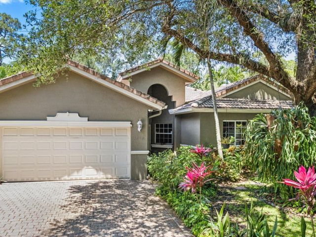 Home for sale at 1439 SW 11th Pl - photo 5363964